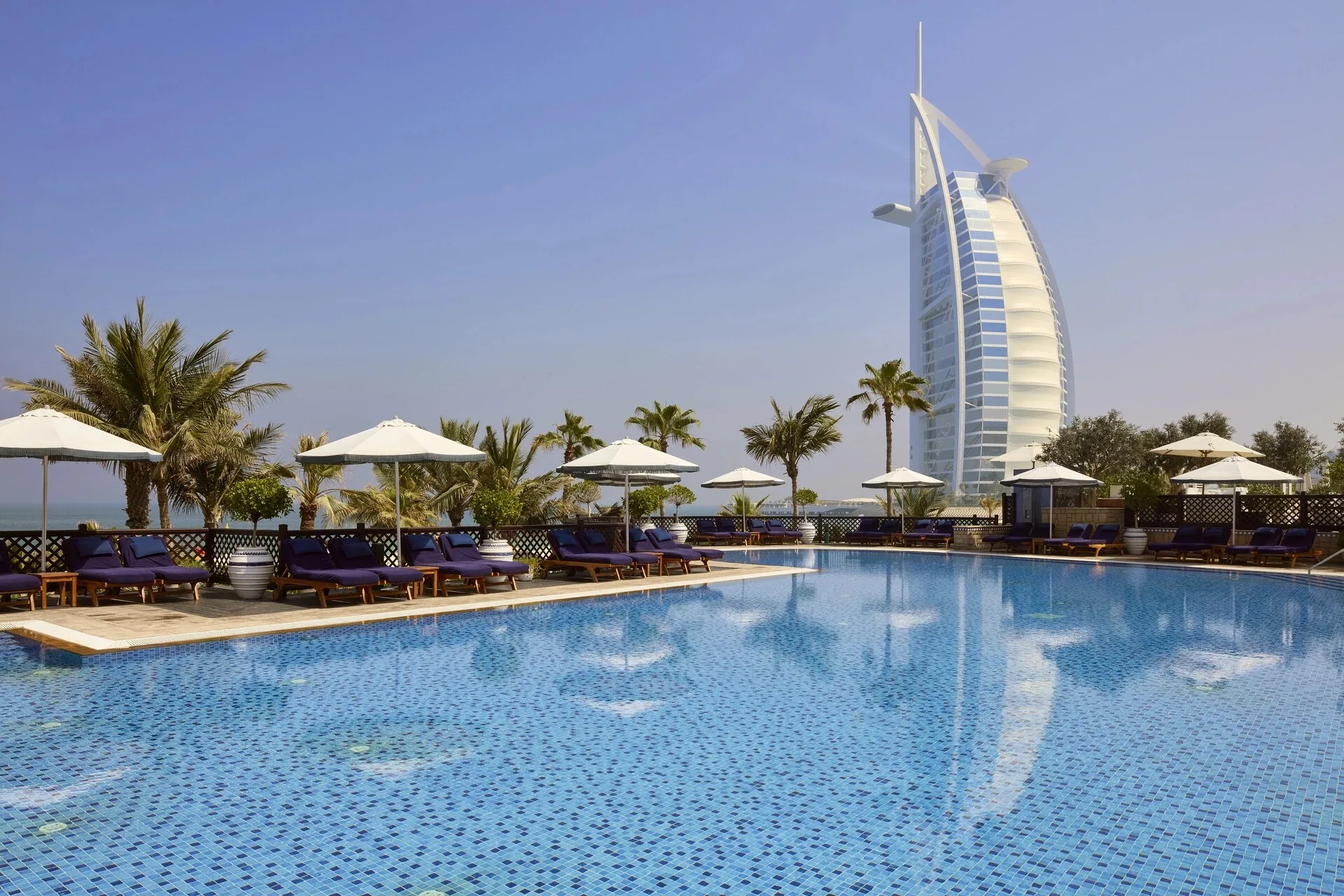Jumeirah Mina Al Salam (Bella Vista Pool Day) - Beach club in Dubai