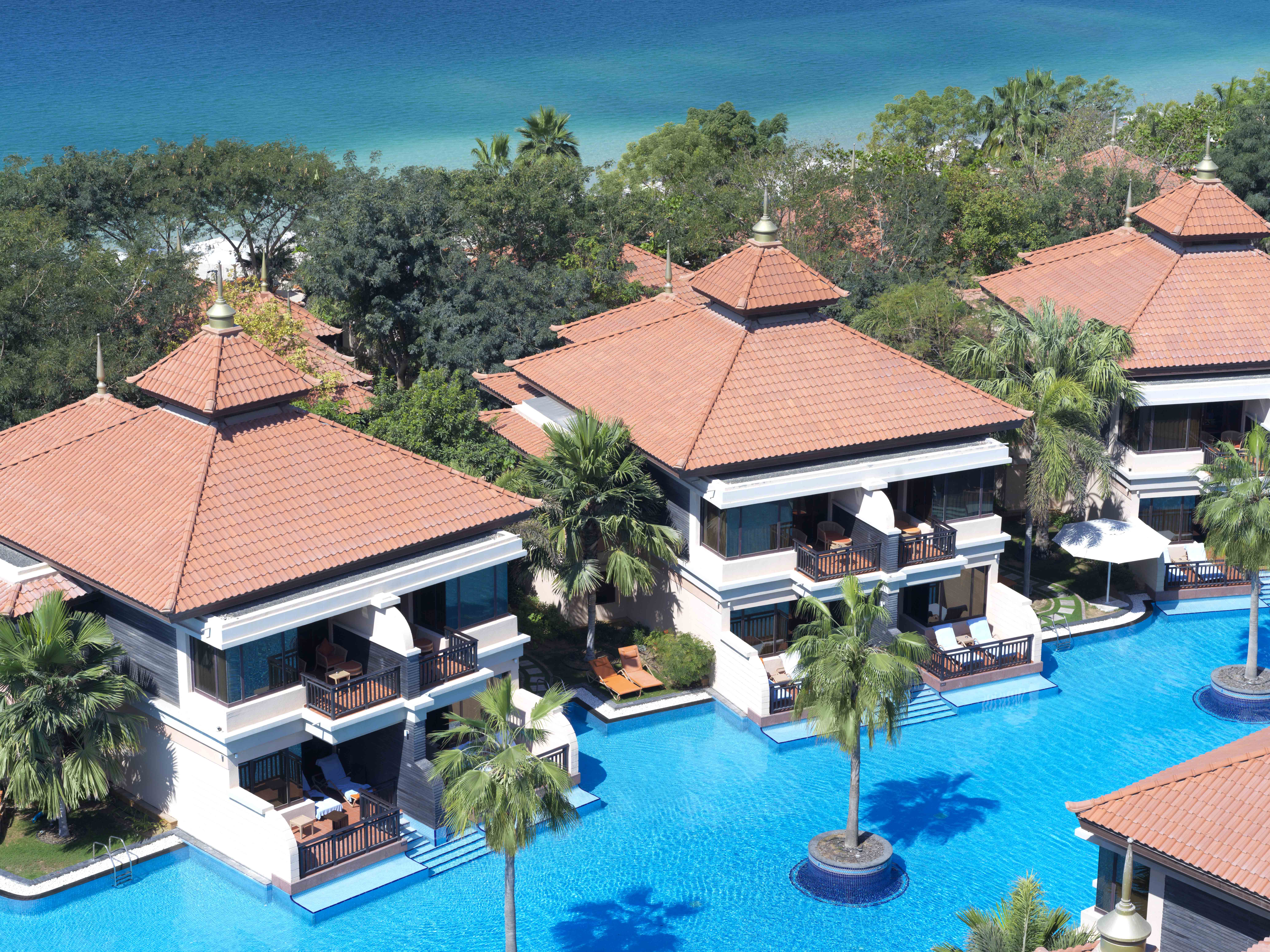 Anantara The Palm Dubai Resort - Beach club in Dubai