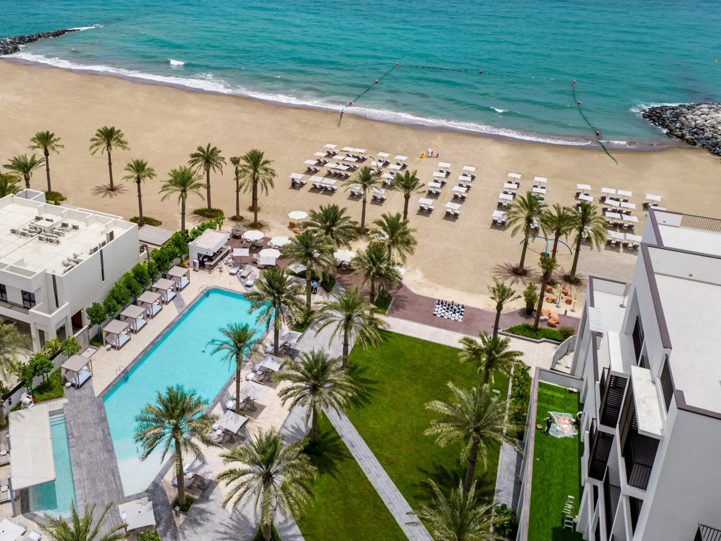 Palace Beach Resort Fujairah - Beach club in Fujairah