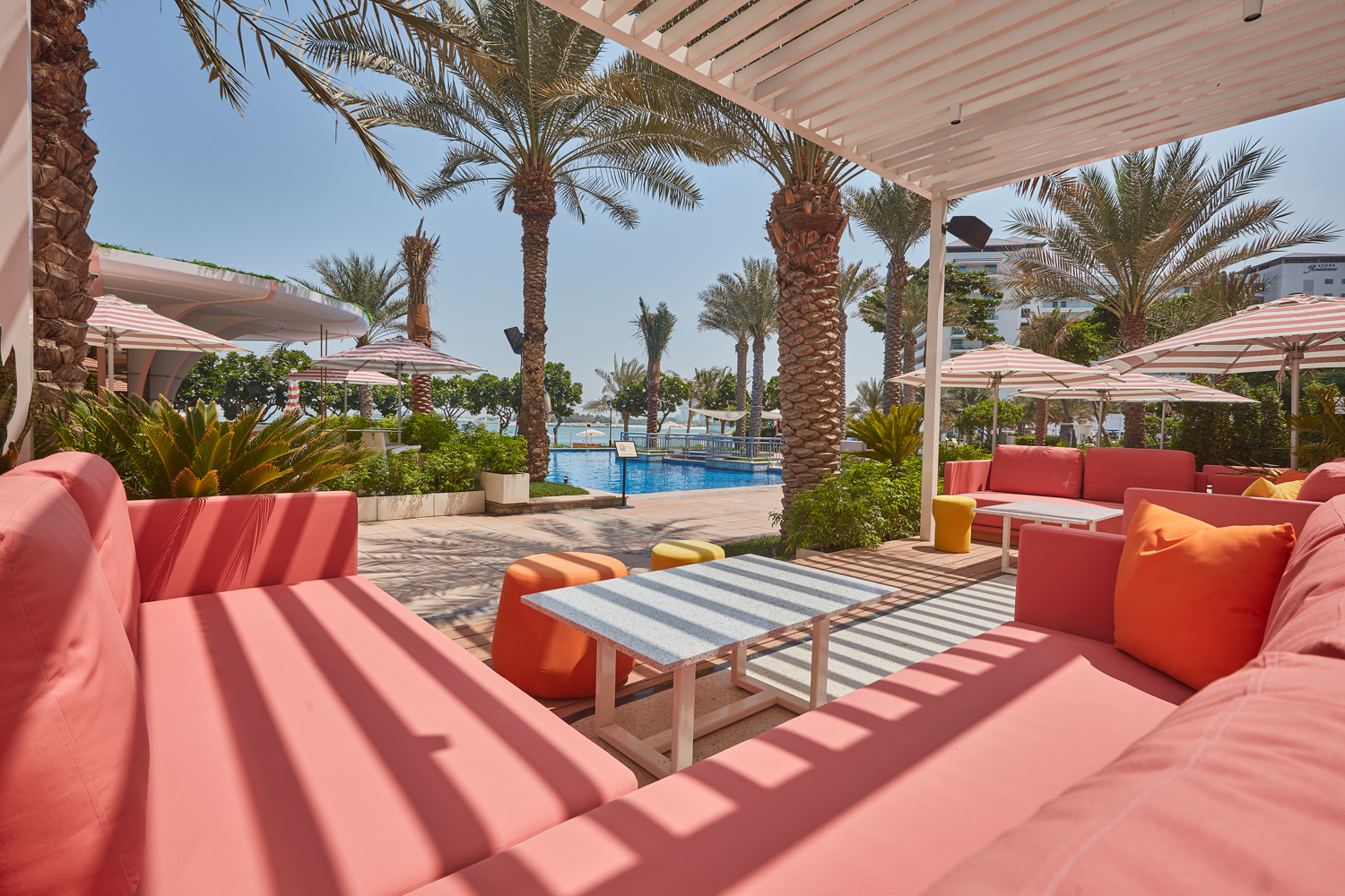 Peaches and Cream - Beach club in Dubai