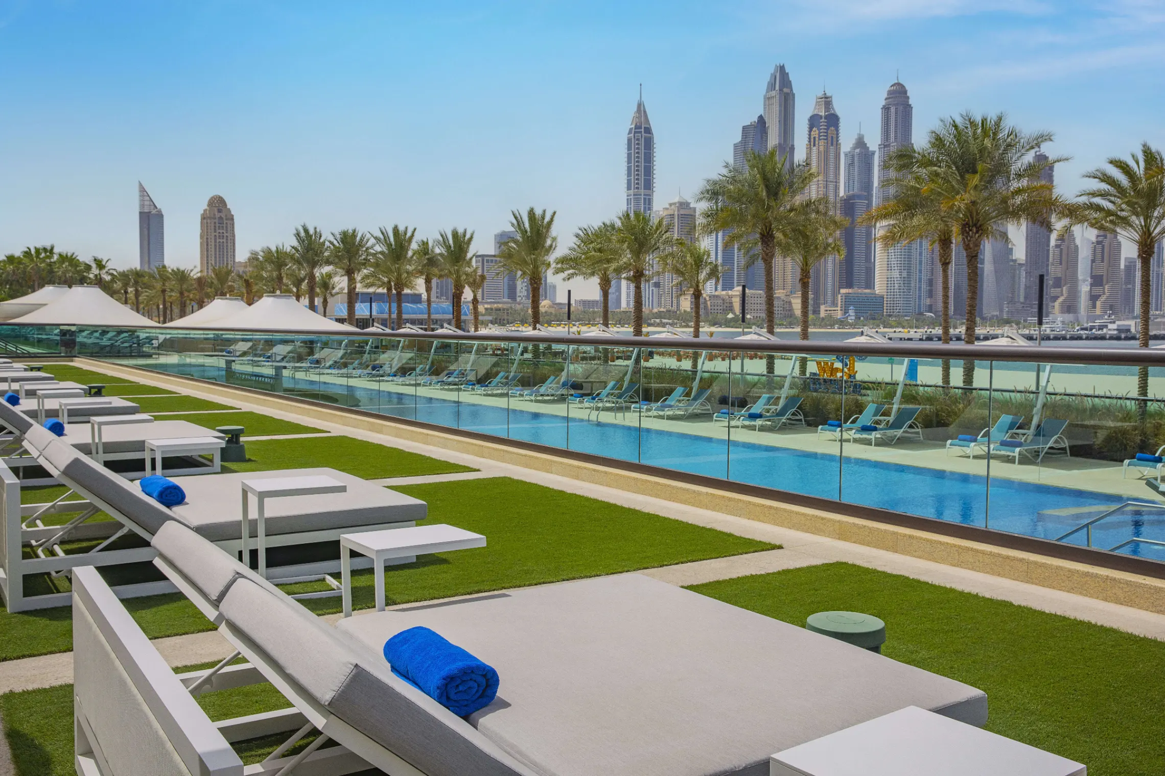 Zing Beach & Pool Bar - Beach club in Dubai